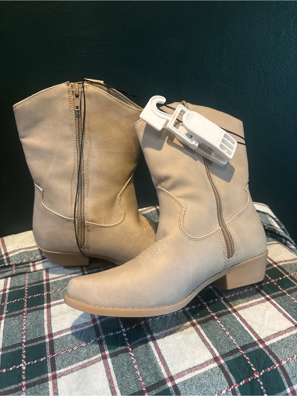 Justice taupe faux